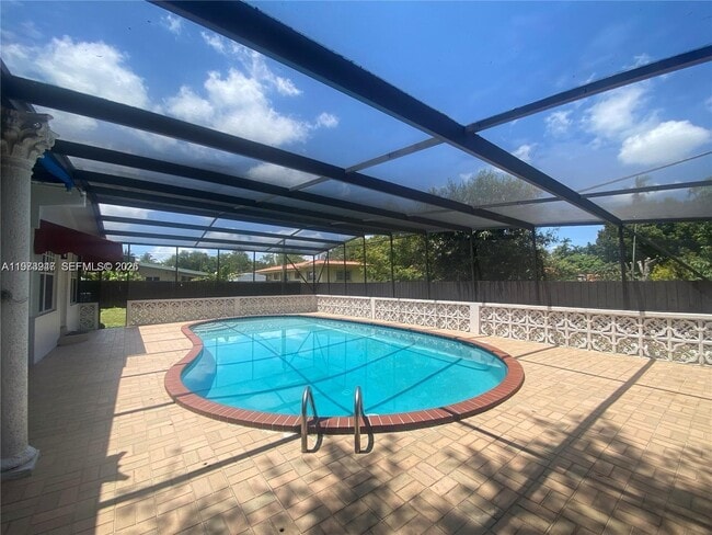 Building Photo - 700 Curtiss Pkwy