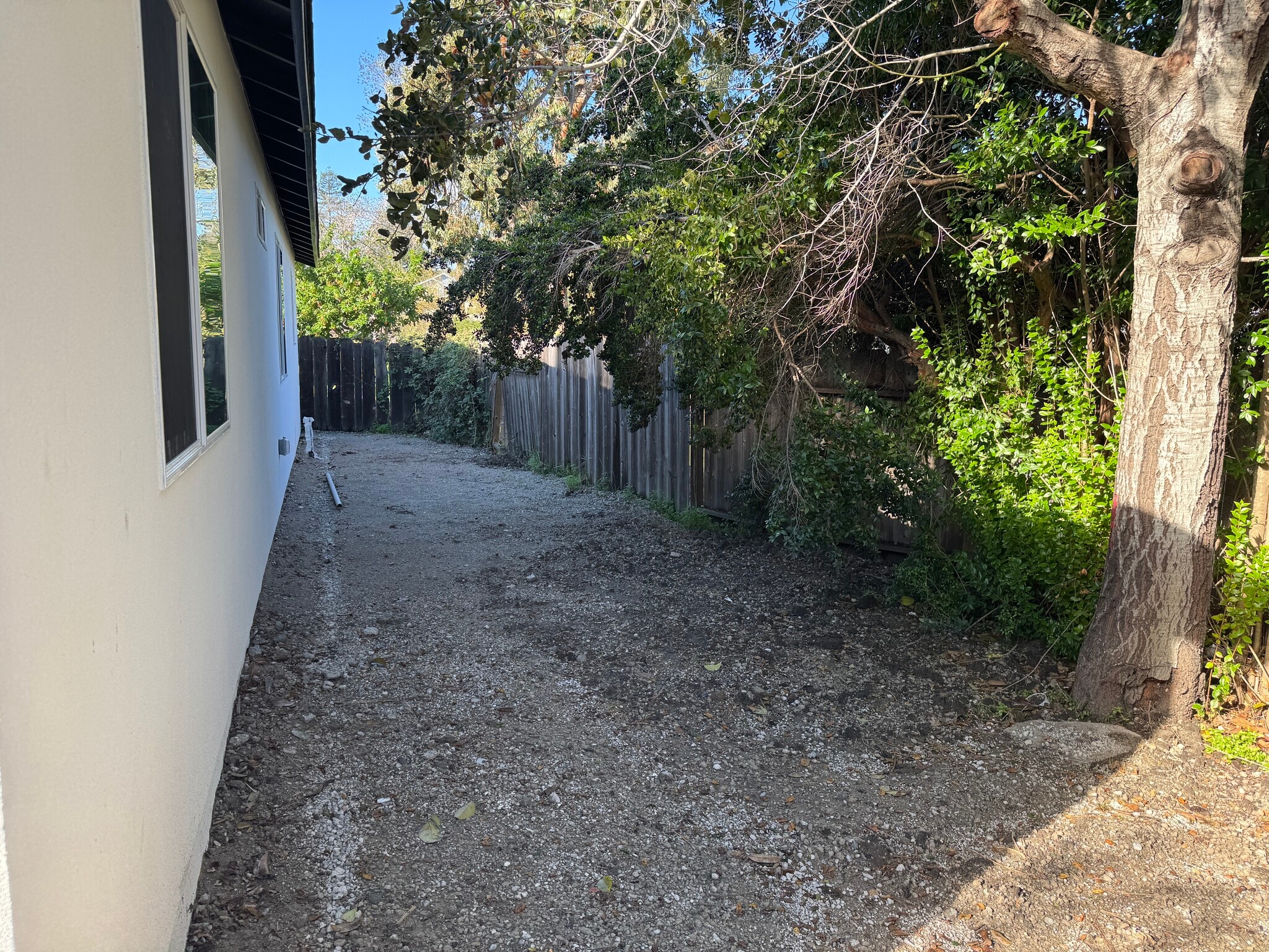 Building Photo - 376 Ramona Dr