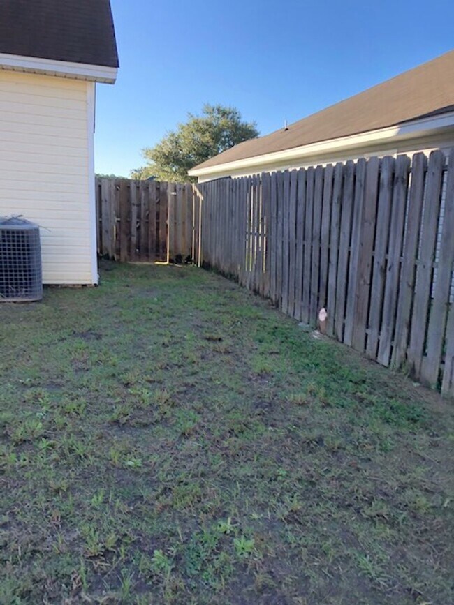 Building Photo - NICE HOME IN POOLER AREA