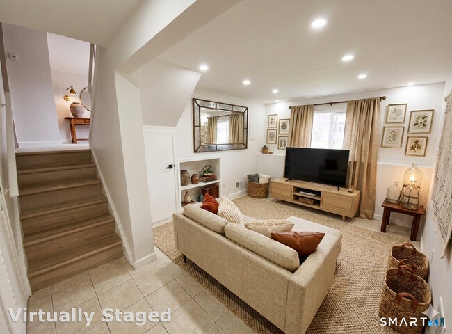 Building Photo - 14 Amherst Rd