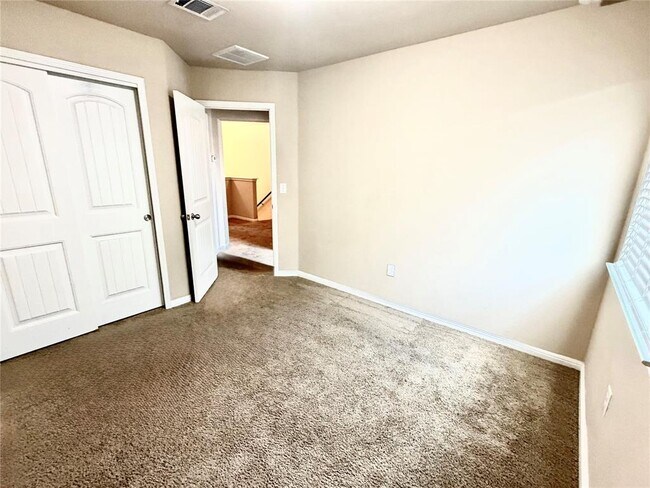 Building Photo - 601 Katmai Cir