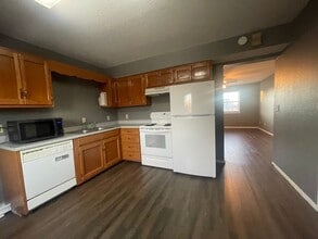 Building Photo - OK 1109-20