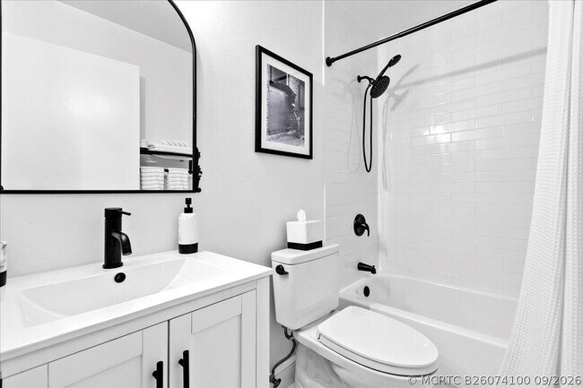 Building Photo - 2542 Bedford Mews Dr