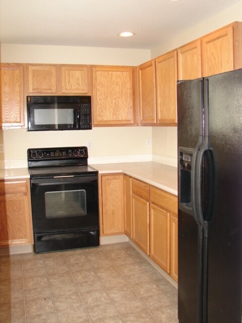 Building Photo - 5065 Stone Fence Dr