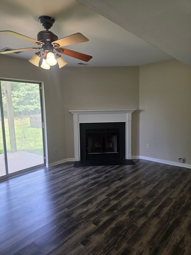 Building Photo - Blairville Court