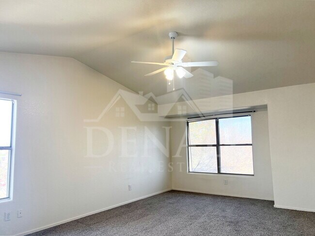 Building Photo - 2207 S Peppertree Ct