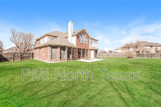 Building Photo - 2541 Indian Hills Dr