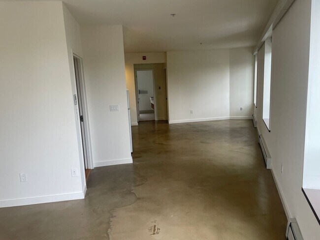 Building Photo - Large one bedroom apartment near Ashby BART