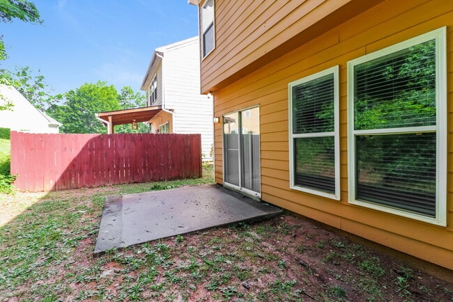 Building Photo - 92 Ledgewood Mill Way NE