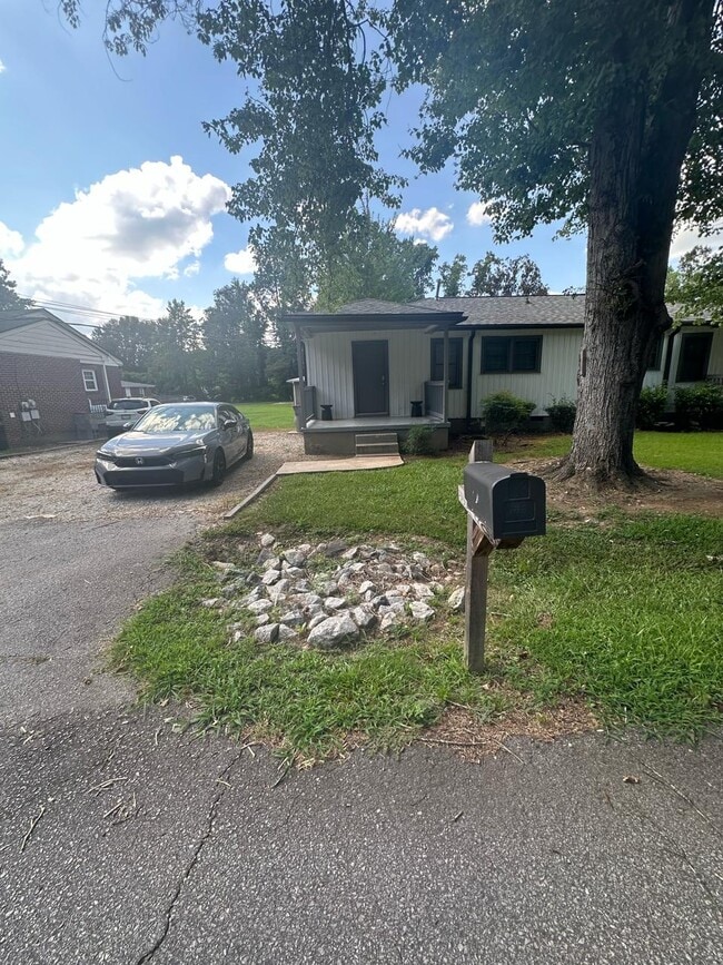 Building Photo - 104 Dukeland Dr