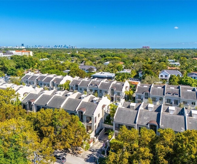 Building Photo - 7560 SW 56th Ct