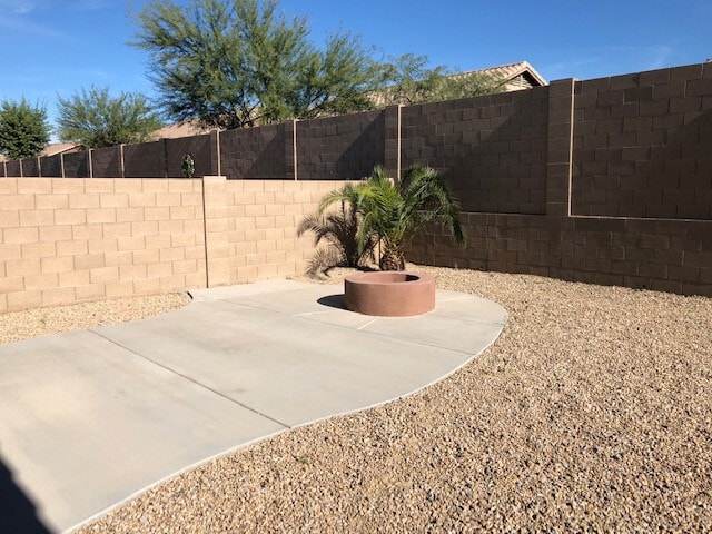Building Photo - New carpet....great house for the money in Estrella Mountain Ranch!
