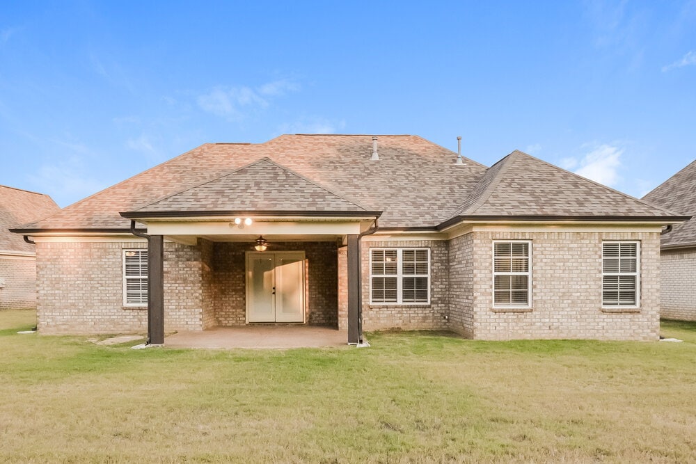 Building Photo - 3821 Dawnwood Cir W