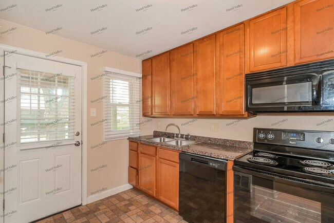 Building Photo - 1240 Kilgore Dr