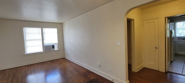 Building Photo - 1/1 in the Historic Duckpond area