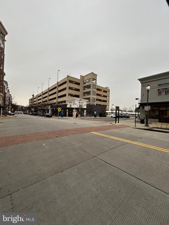 Building Photo - 2726 Gallows Rd