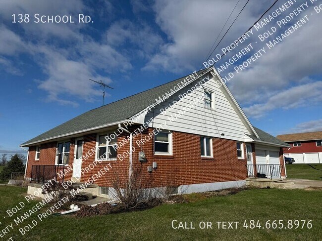 Building Photo - 138 School Rd