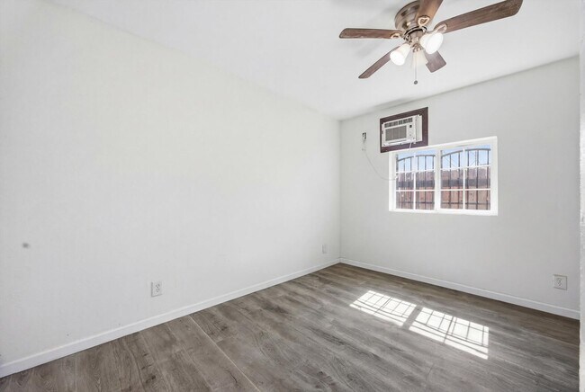 Building Photo - 314 Monterey St