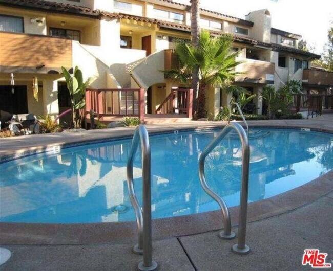 Building Photo - 2b/2b Resort-Style Camarillo, Ponderosa Creek Condo
