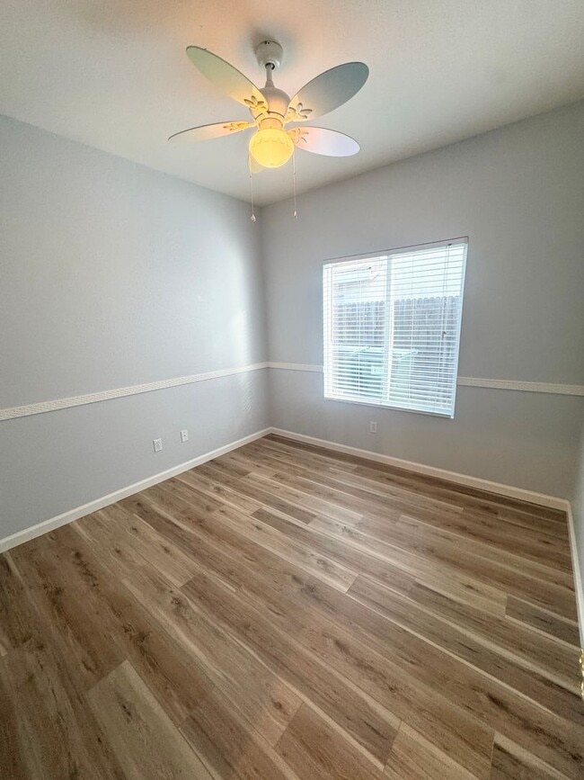 Building Photo - THREE BEDROOM TWO BATH SINGLE STORY HOME SEE VIDEO