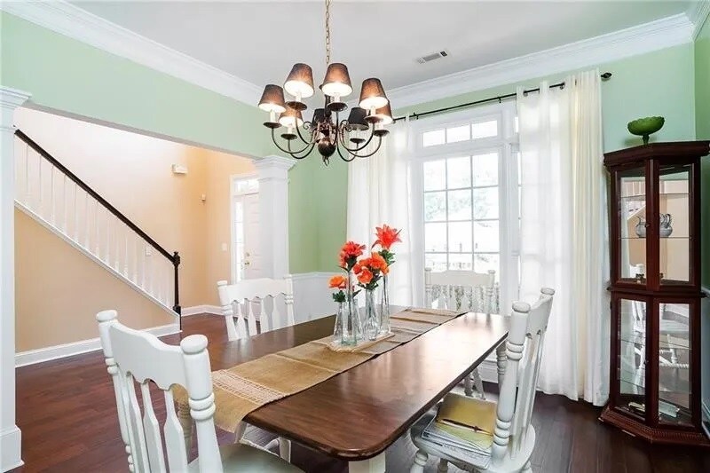 Building Photo - 3915 High Gables E