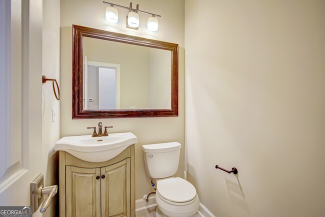 Building Photo - 112 Cottage Grove