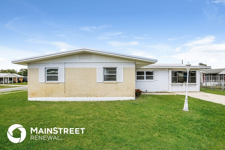 Primary Photo - 500 Fern Ave