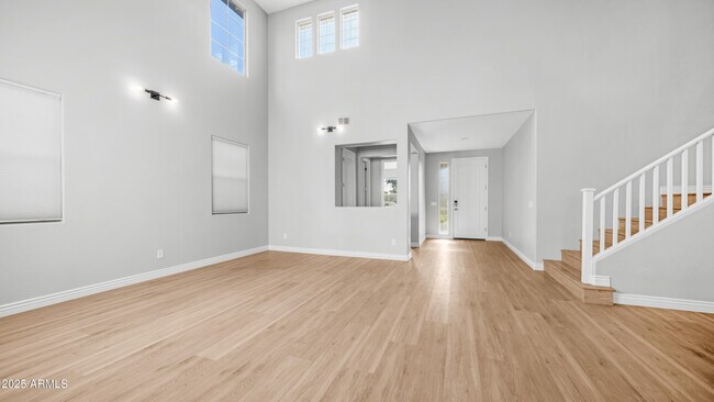 Building Photo - 4349 S Helix