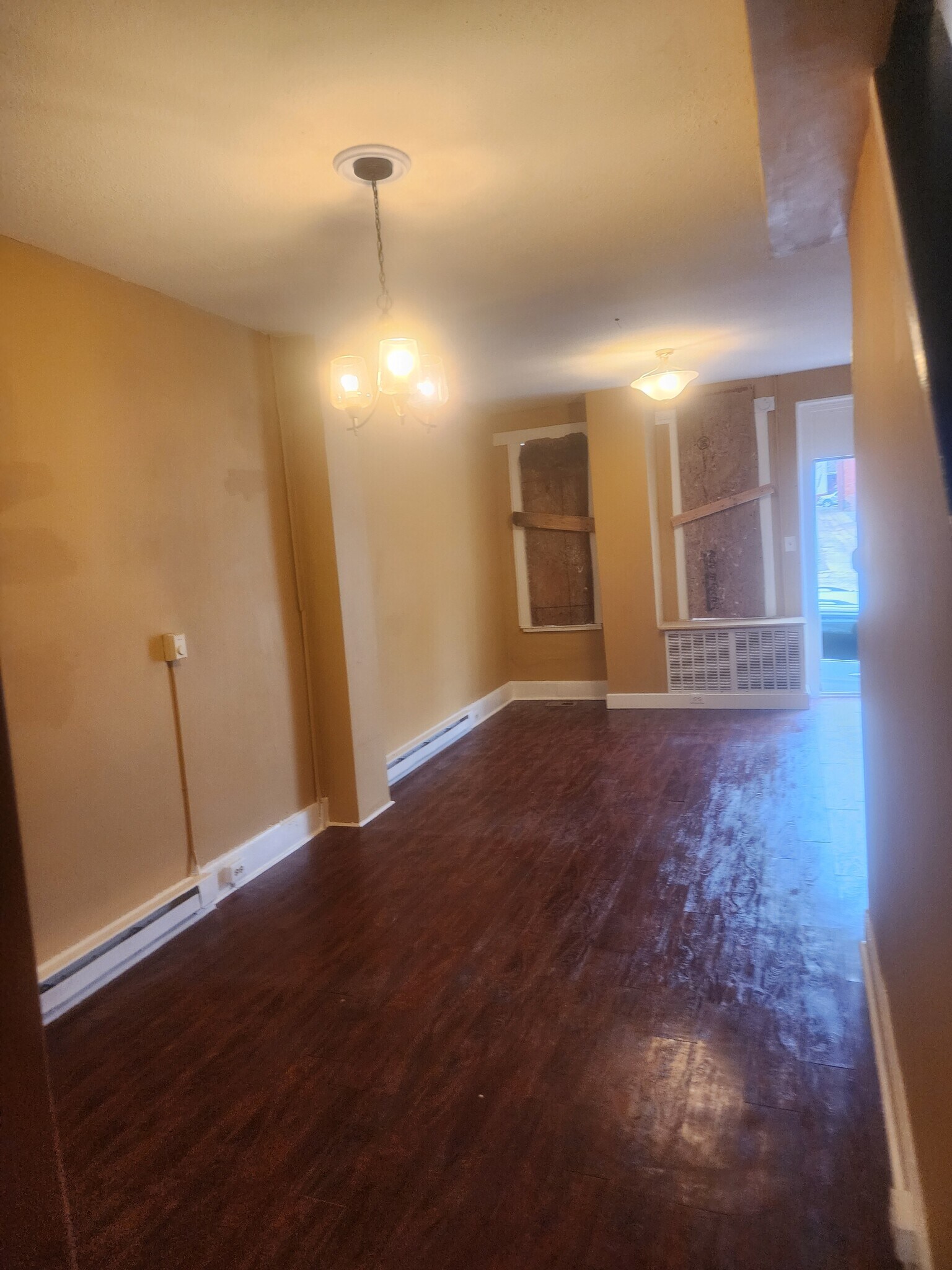 Building Photo - 40 Maple St