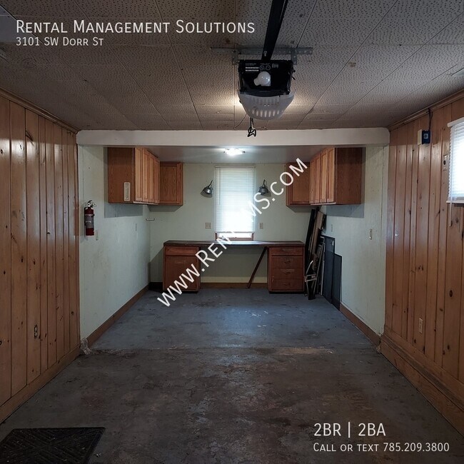 Building Photo - 3101 SW Dorr St