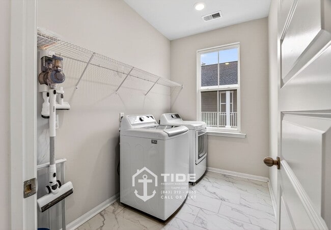 Building Photo - Private Retreat with Modern Upgrades