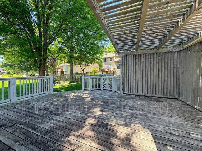 Building Photo - 14651 W 141st Dr