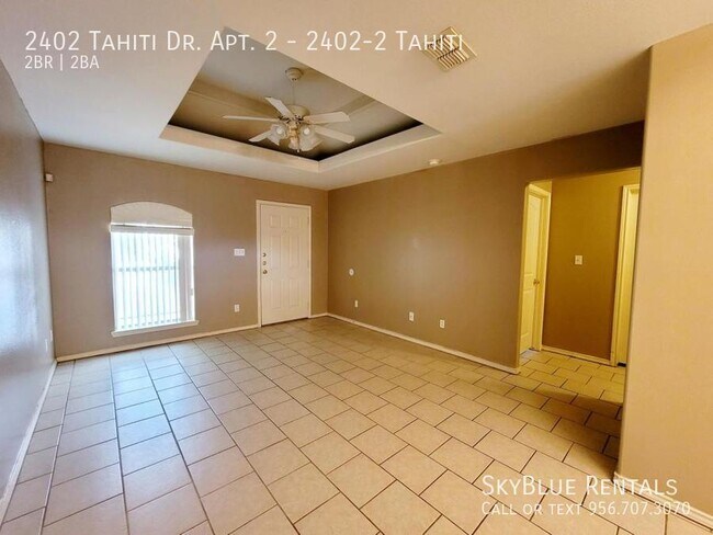 Building Photo - 2402 Tahiti Dr