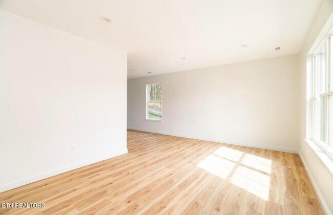 Building Photo - 1623 Francis Rd