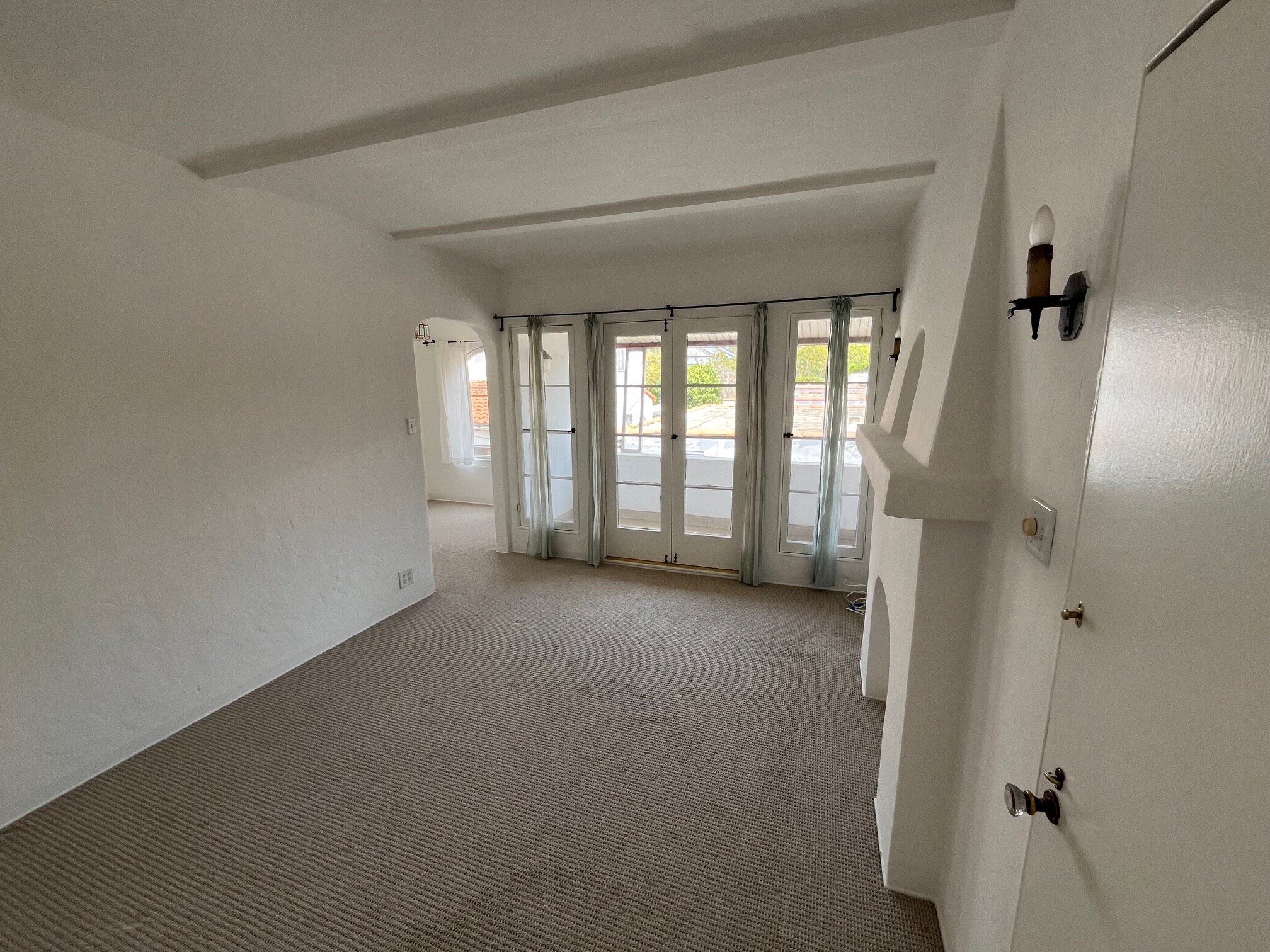 Inside living room - 1617 California Ave
