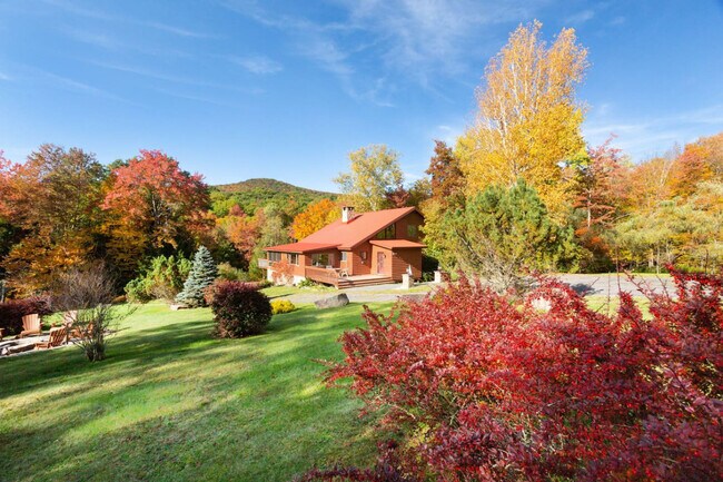 Building Photo - 525 Townsand Hollow Rd