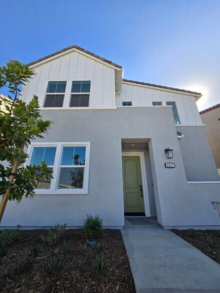 Primary Photo - 4047 Summer Wy