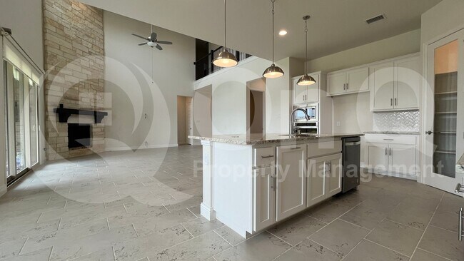 Building Photo - 333 ELK Dr