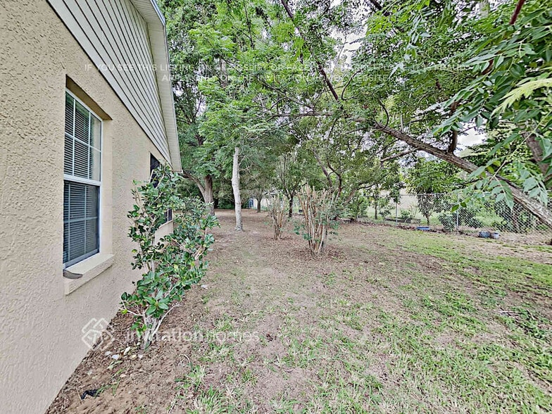 Building Photo - 17530 Virginia Cir