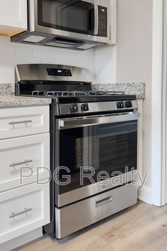 Building Photo - 3833 Chenoweth Ct