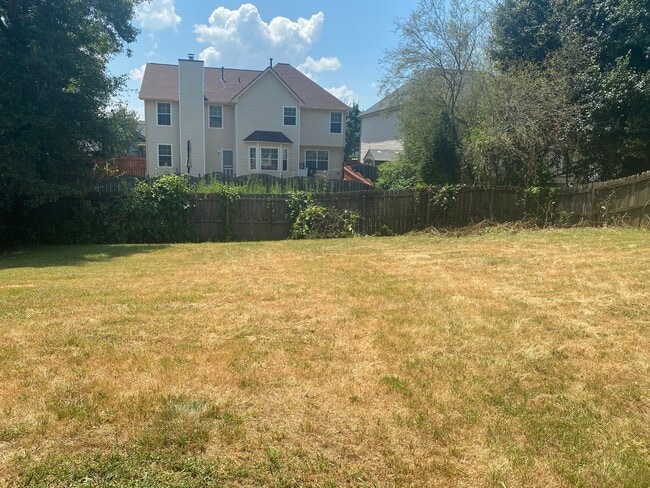 Building Photo - Two Story home in Hampton