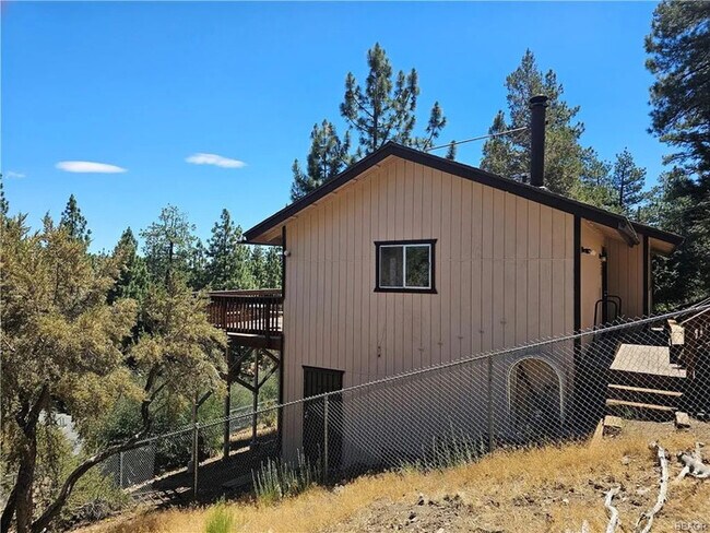 Building Photo - Quiet Location with Mountain & Forest Views