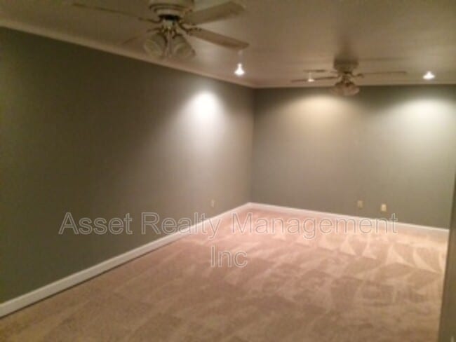 Building Photo - 4756 Brierley Dr