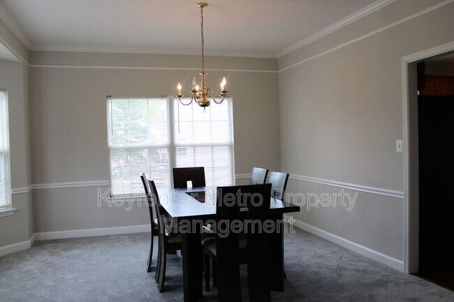 Building Photo - 1614 Albert Dr
