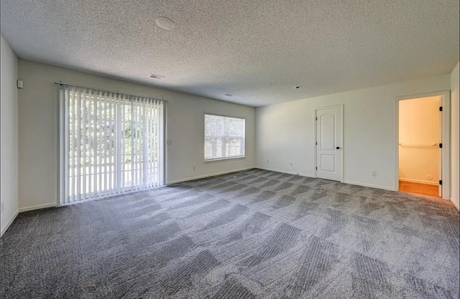 Building Photo - 15922 W 91st Terrace