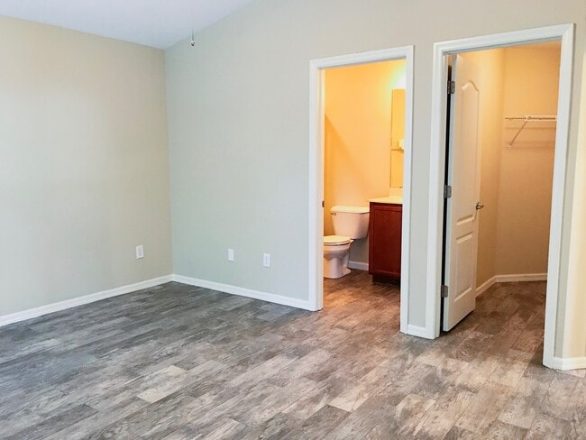 Building Photo - Beautiful 3 Bedroom 2 Bath for Rent in Spring Hill!