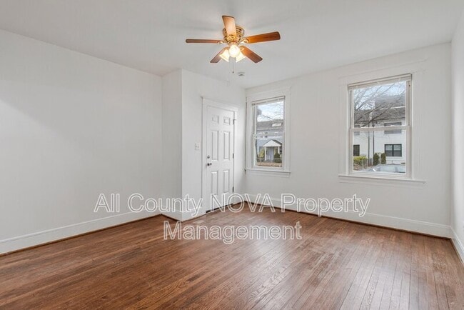 Building Photo - 1719 West Virginia Ave NE