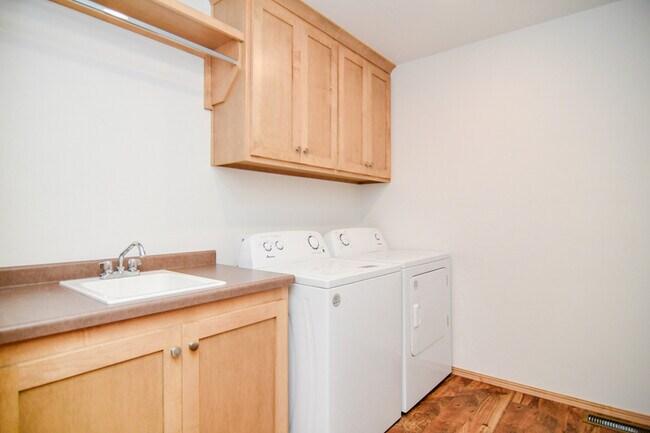Building Photo - 4607 Trellis Dr