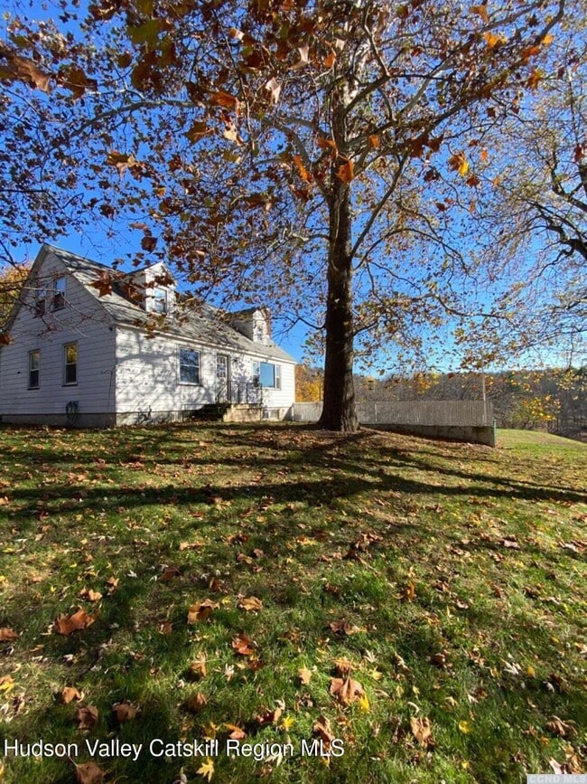 Building Photo - 7 Harmon Heights Rd