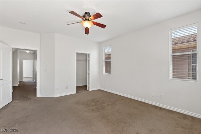 Building Photo - 2831 Dunnottar Ave